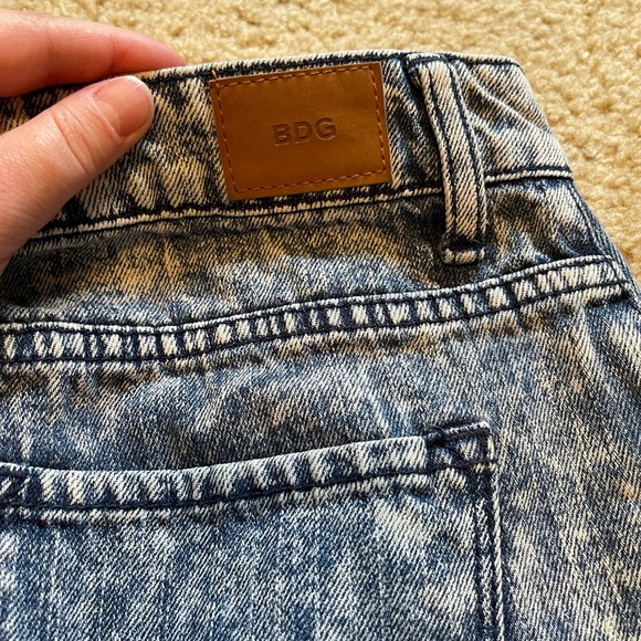 BDG high rise DREE cheeky jean shorts - Picture 5 of 8